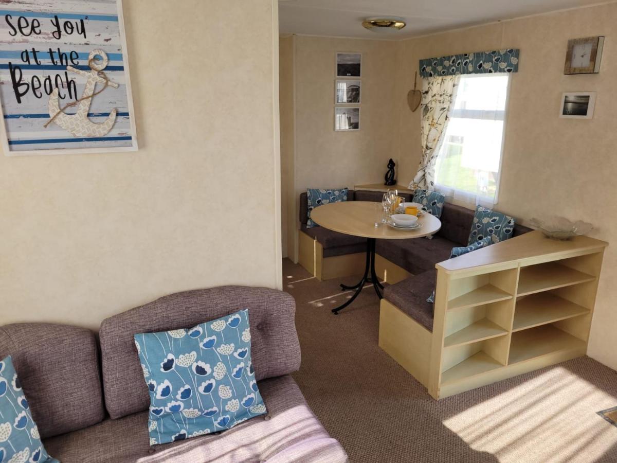 341 Family Caravan At Marine Holiday Park, Sleeps 6 Hotel Rhyl Eksteriør billede