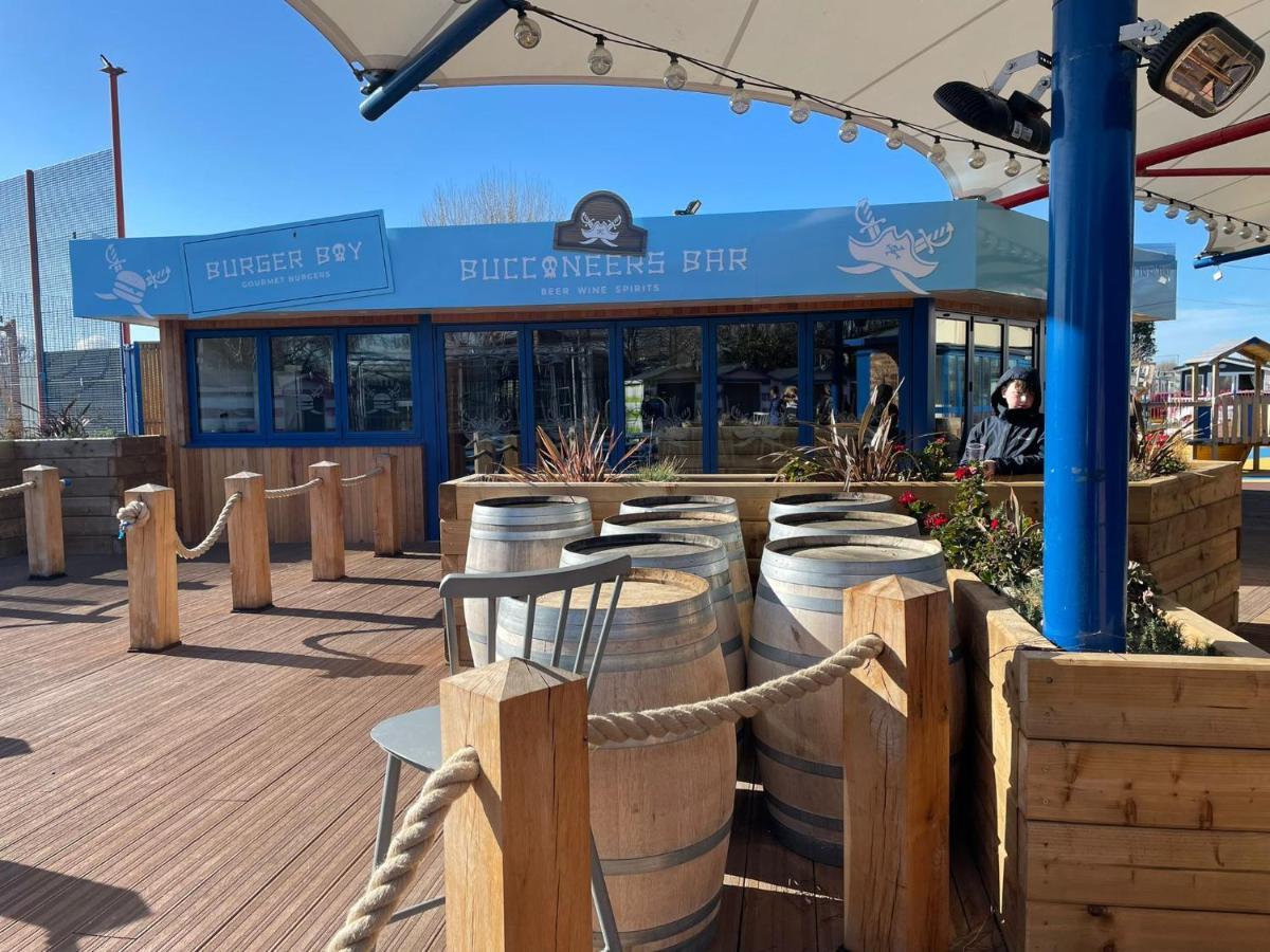 341 Family Caravan At Marine Holiday Park, Sleeps 6 Hotel Rhyl Eksteriør billede