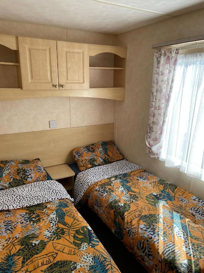 341 Family Caravan At Marine Holiday Park, Sleeps 6 Hotel Rhyl Eksteriør billede